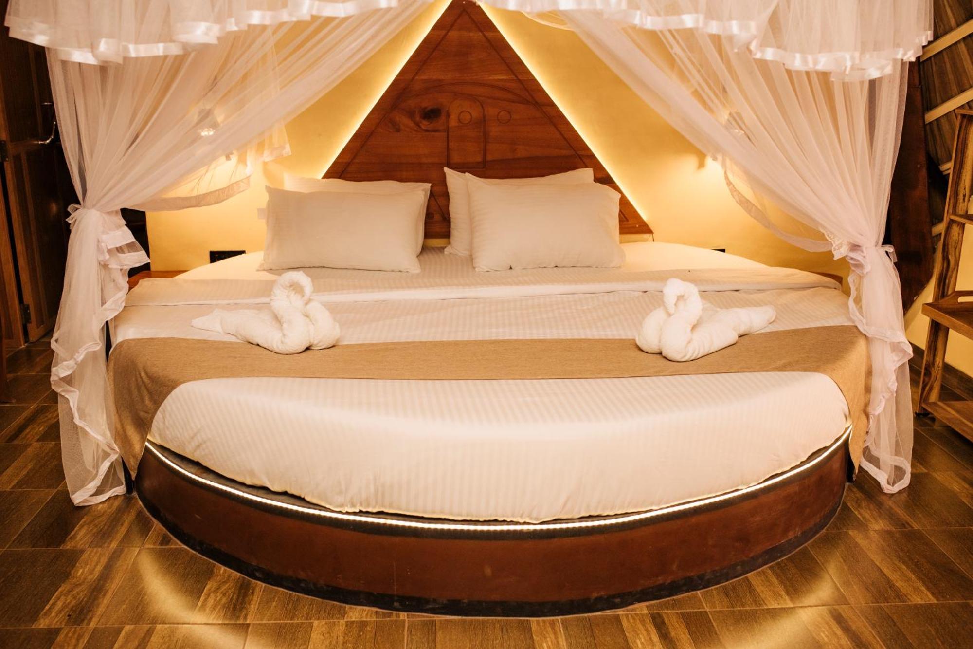 Igabara Hobbit House Hotel Tangalle Bagian luar foto